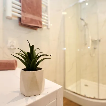 Mmrent Apartament Oliwski Mlyn 아파트 *